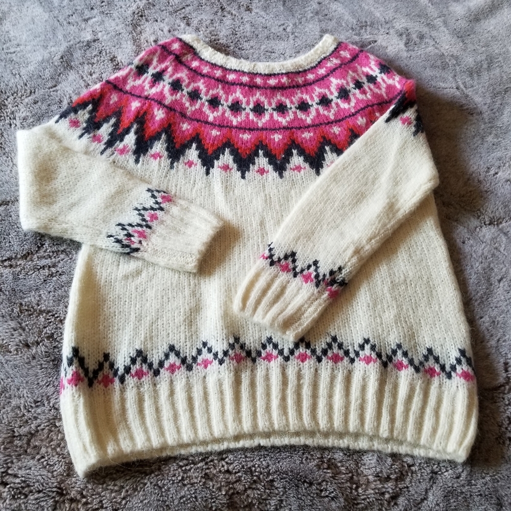 H&M Comfy Cozy Christmas sweater size S NWT